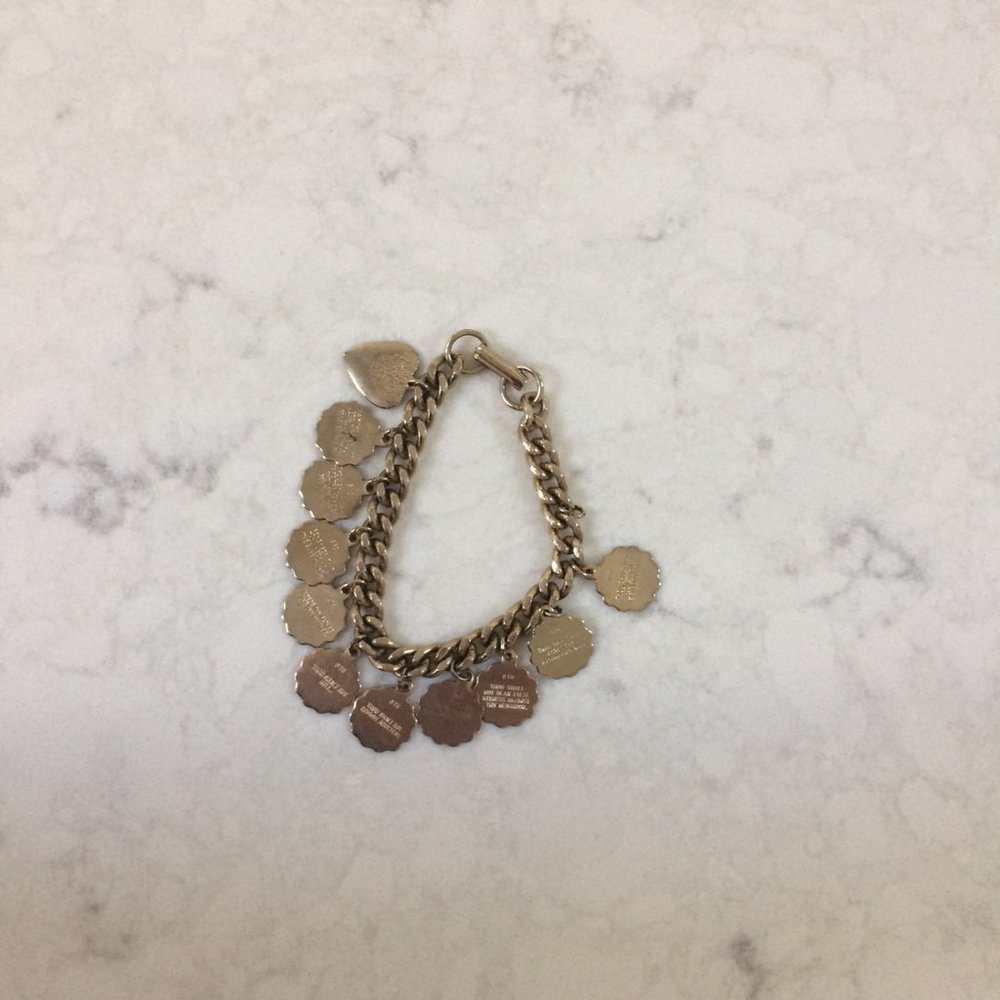 *VINTAGE* Ten Commandment charm bracelet